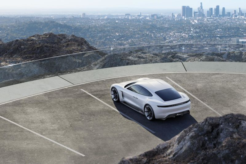 Illustration for article titled El primer coche completamente eléctrico de Porsche llegará en 2019 listo para competir con Tesla